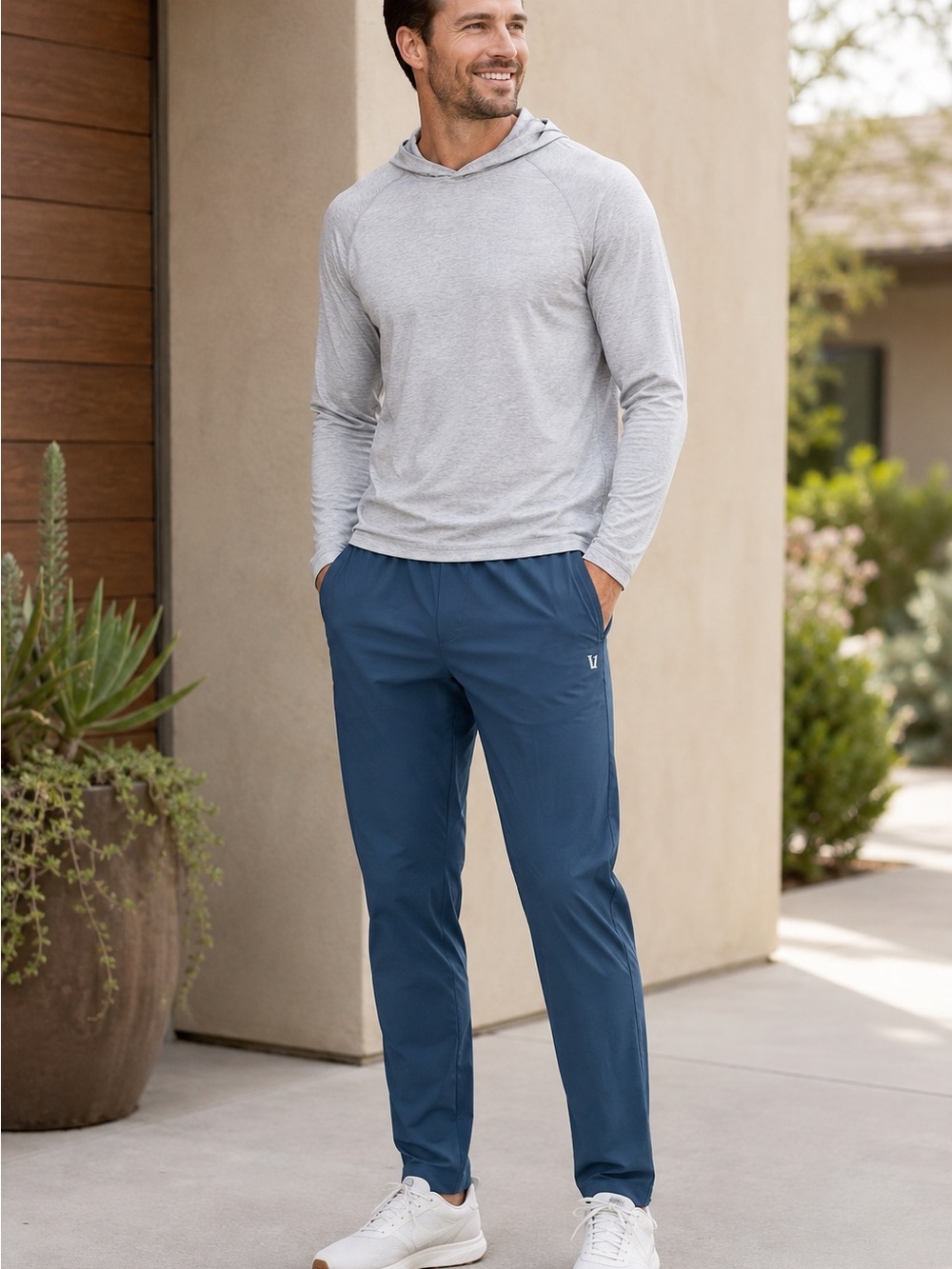 Vuori Mens L Performance Blue Pants Stretch Elastic Waist Athletic Casual